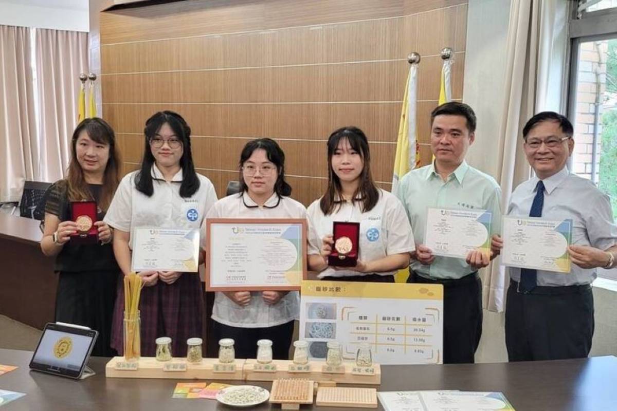 國立暨大附中用茭白筍殼研發環保無毒貓砂