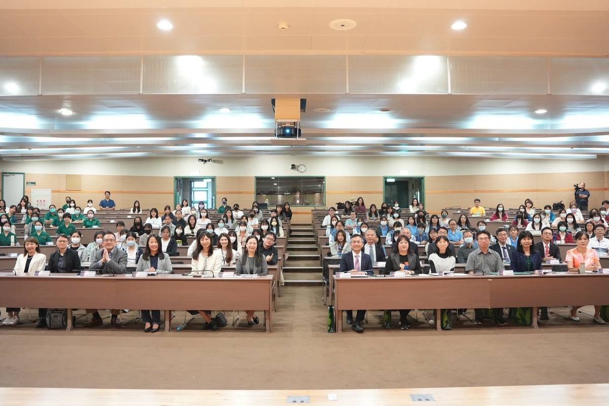 臺北市教育局攜手臺積電舉辦「臺灣高中女力科技論壇」，鼓勵女性學生投入科技領域學習