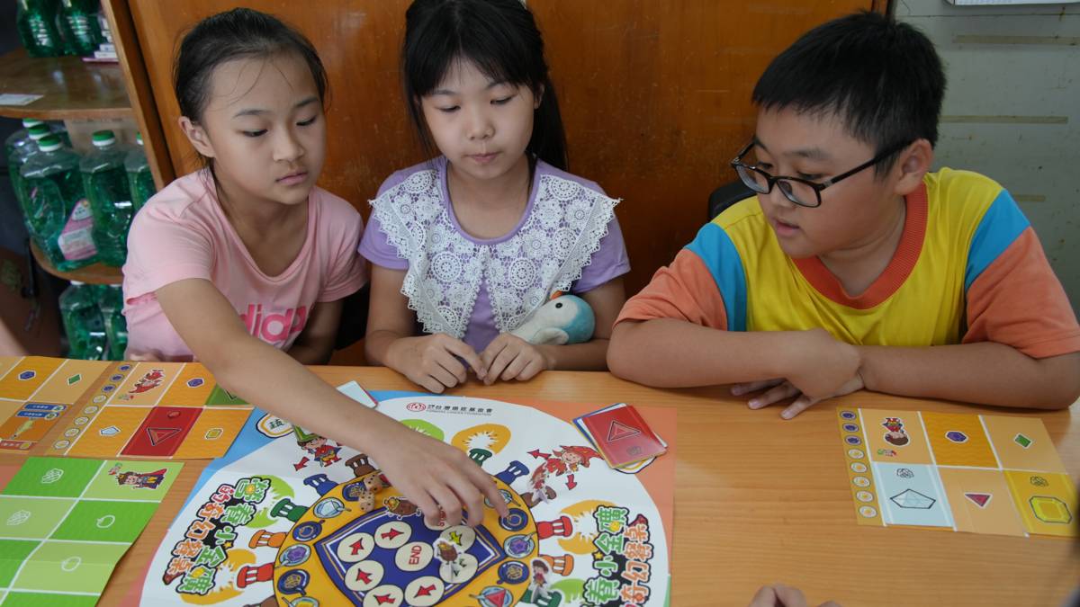「111學年度校園健康主播競賽」-第二名-新竹市水源國民小學 成立健康促進社，培養高年級學生成為衛教小尖兵