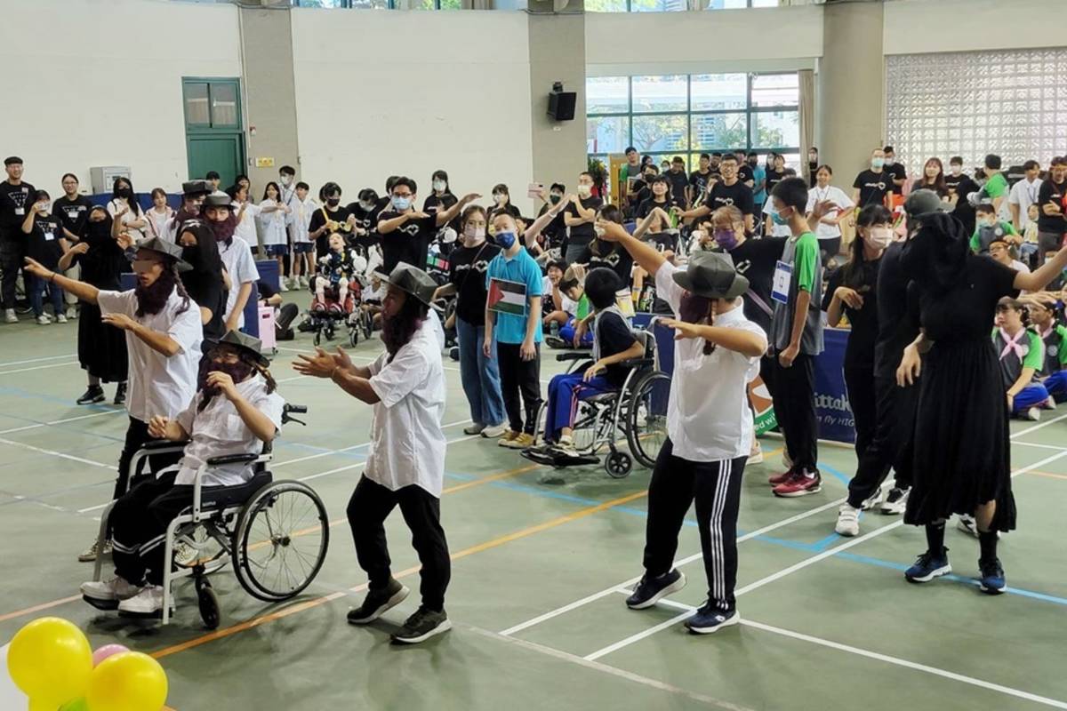 臺東大學附屬特殊教育學校舉辦12週年校慶運動會，師生配合各式主題精心裝扮。