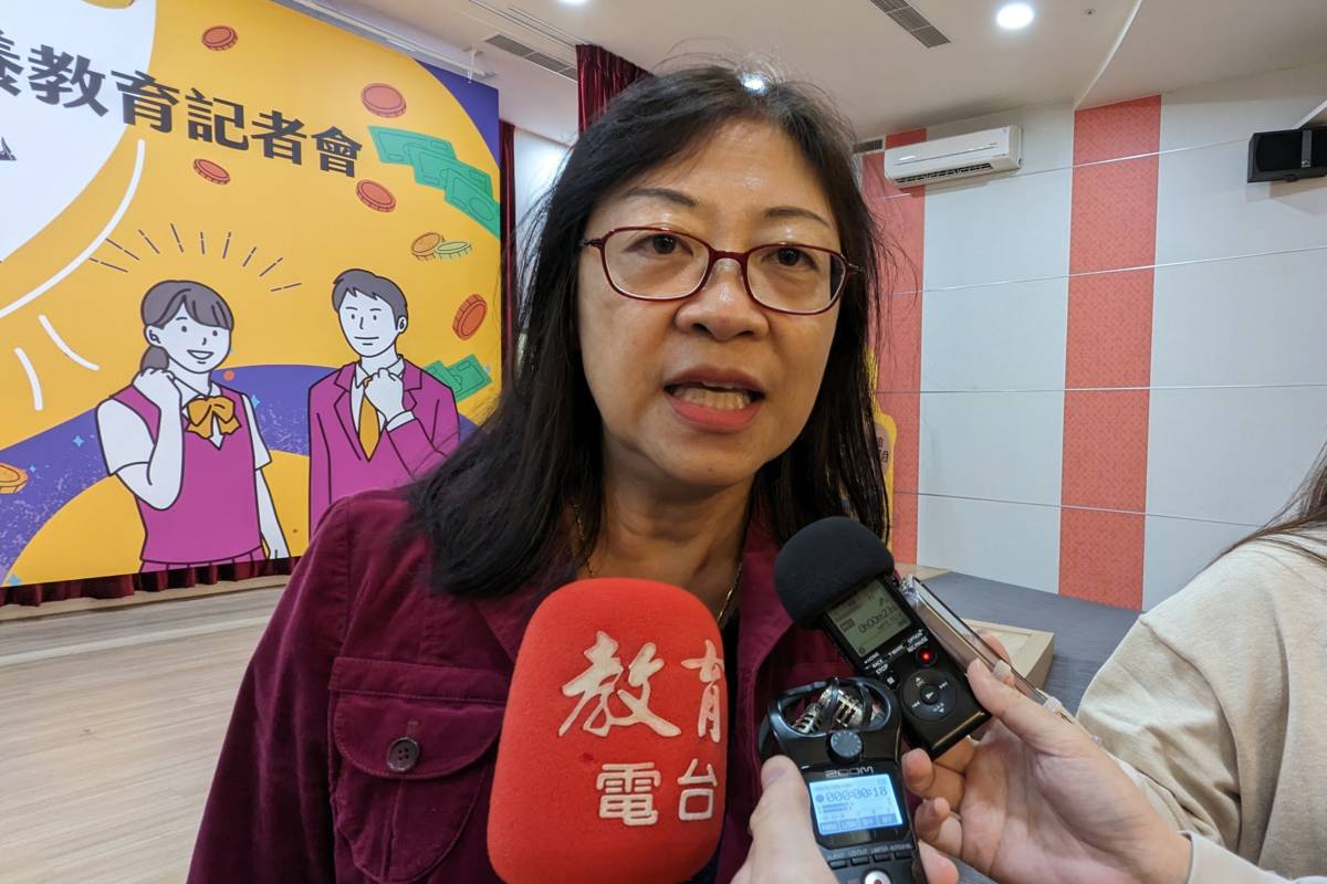 成淵高中校長劉葳蕤表示，財經課程讓學生學習正確財經知識，瞭解全球金融趨勢