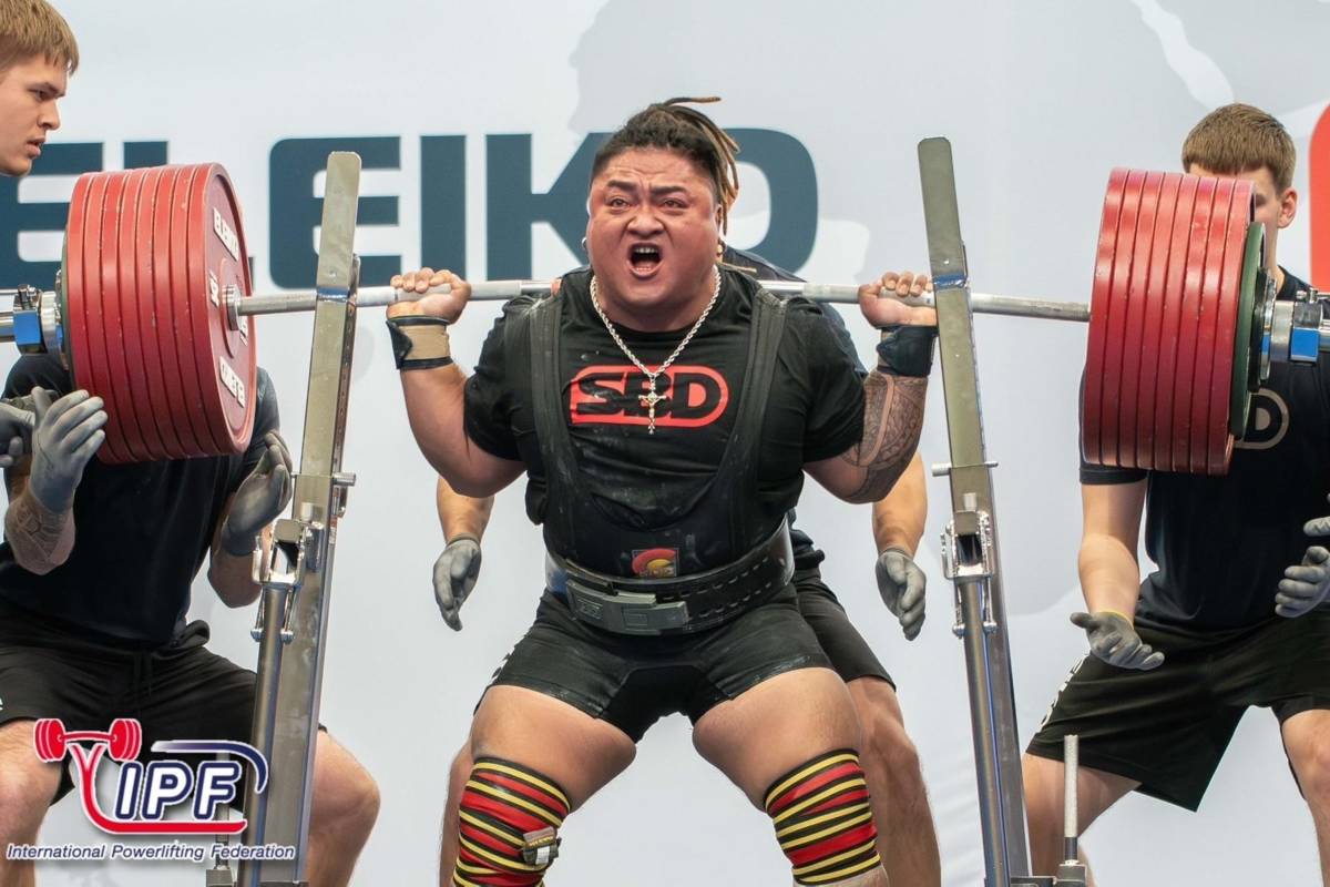 楊森蹲舉以452.5公斤刷新世界紀錄（照片來源國際賽事主辦單位）