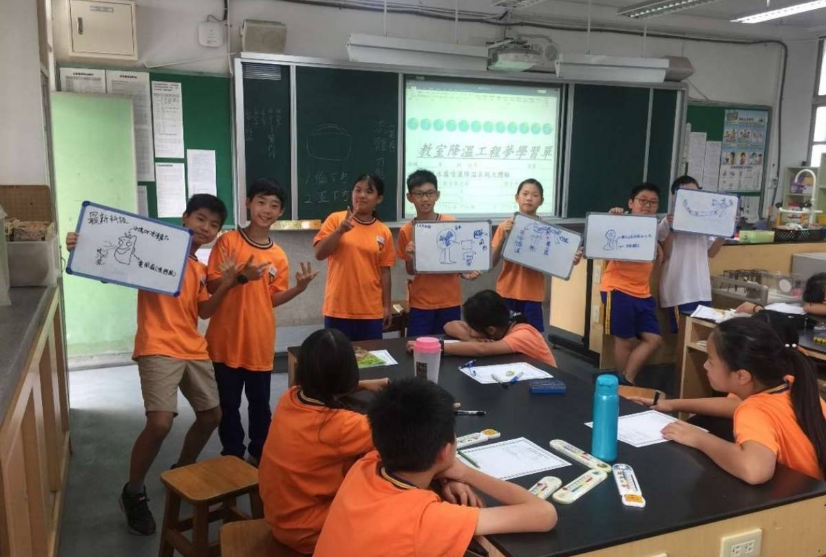 西湖國小學生設計發想用資源回收物製作實體綠裝置