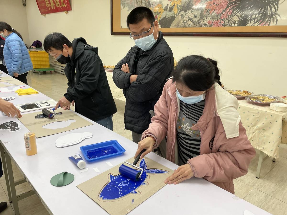 公益畫展現場即興版畫創作