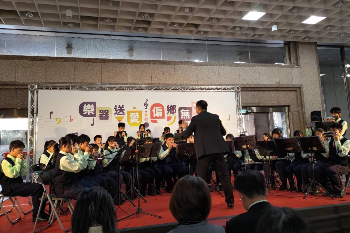 嘉義溪口國中的演出