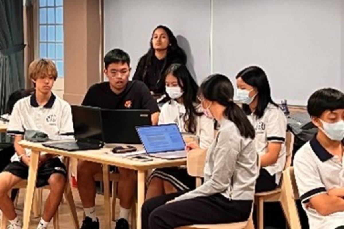 學生分組撰寫立場聲明