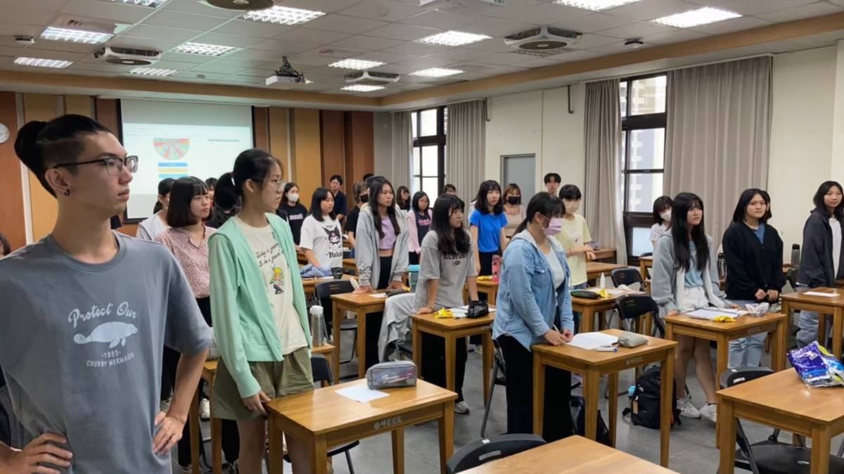 服務學習活動設計與實施 服務對象家立立基金會到課堂上介紹特殊需求家庭