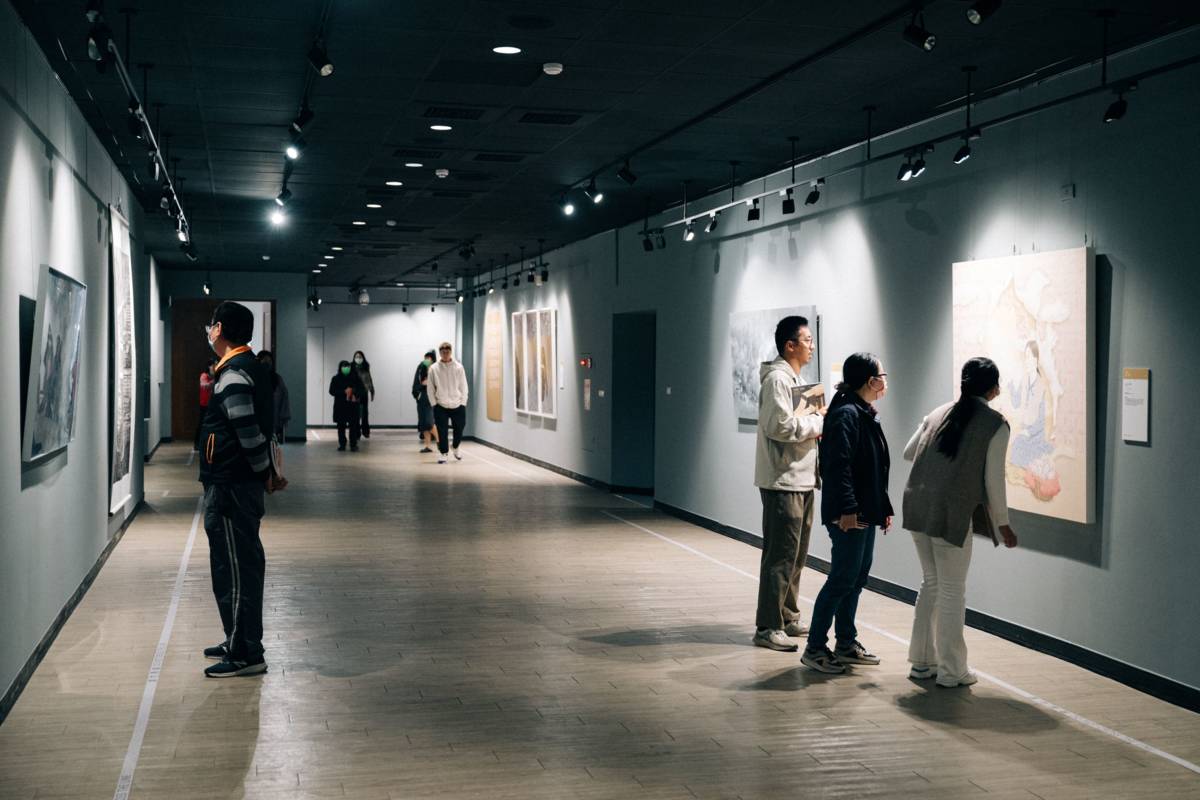 國父紀念館「2023中山青年藝術獎巡迴展」展出32件書法、水墨和油畫作品