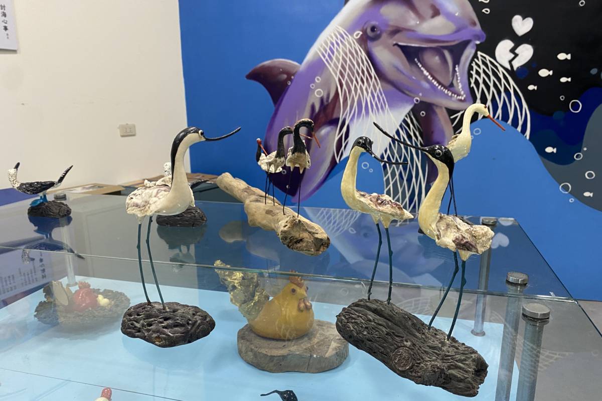 以廢棄蚵殼製作的藝術品