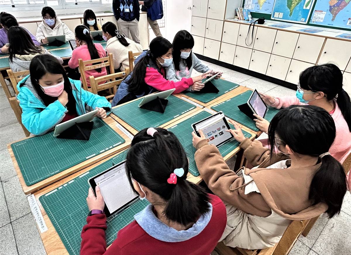 Fun Coding-Girl STEM 女力專班打破性別刻版印象