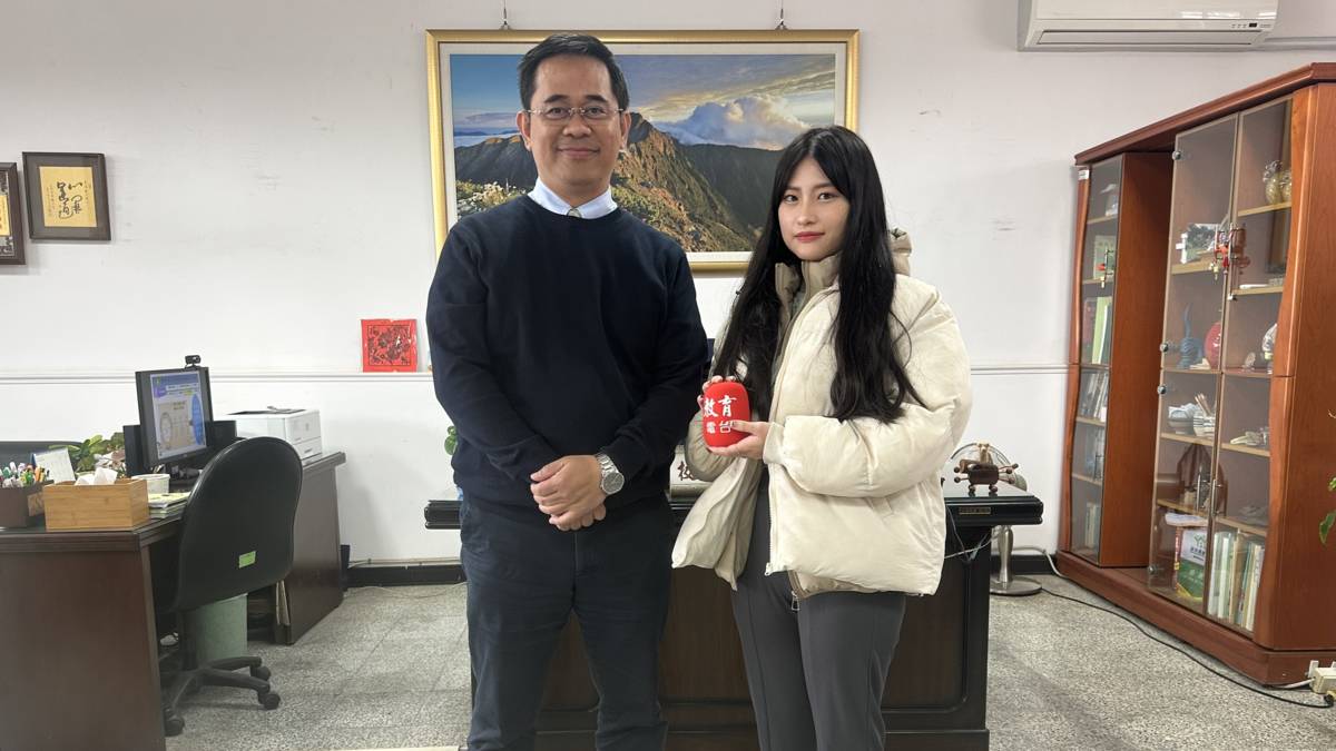 111學年度健康體位績優學校-優等-新北市汐止區長安國民小學-採訪合照