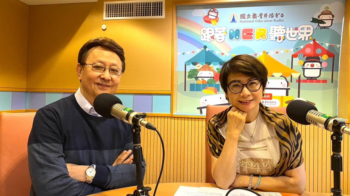李四端與主持人葉樹姍.jpg