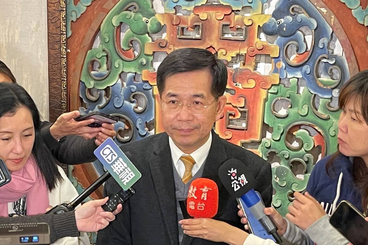 教育部部長潘文忠接受媒體聯訪