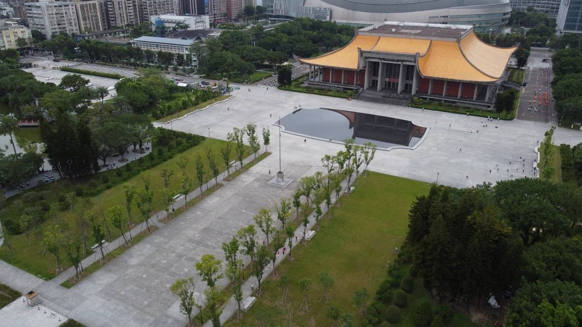 近期完成的「映池」，更加突顯國父紀念館建築之美