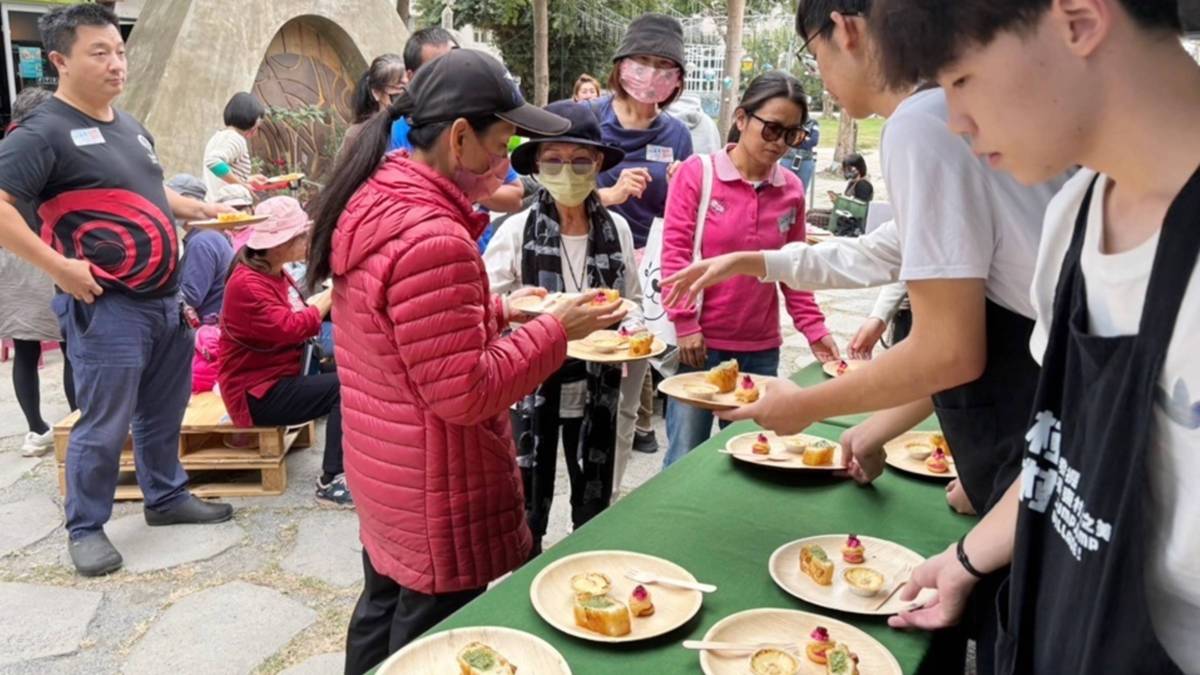 東專學生南迴部落媽媽合作運用當地食材研發特色美食