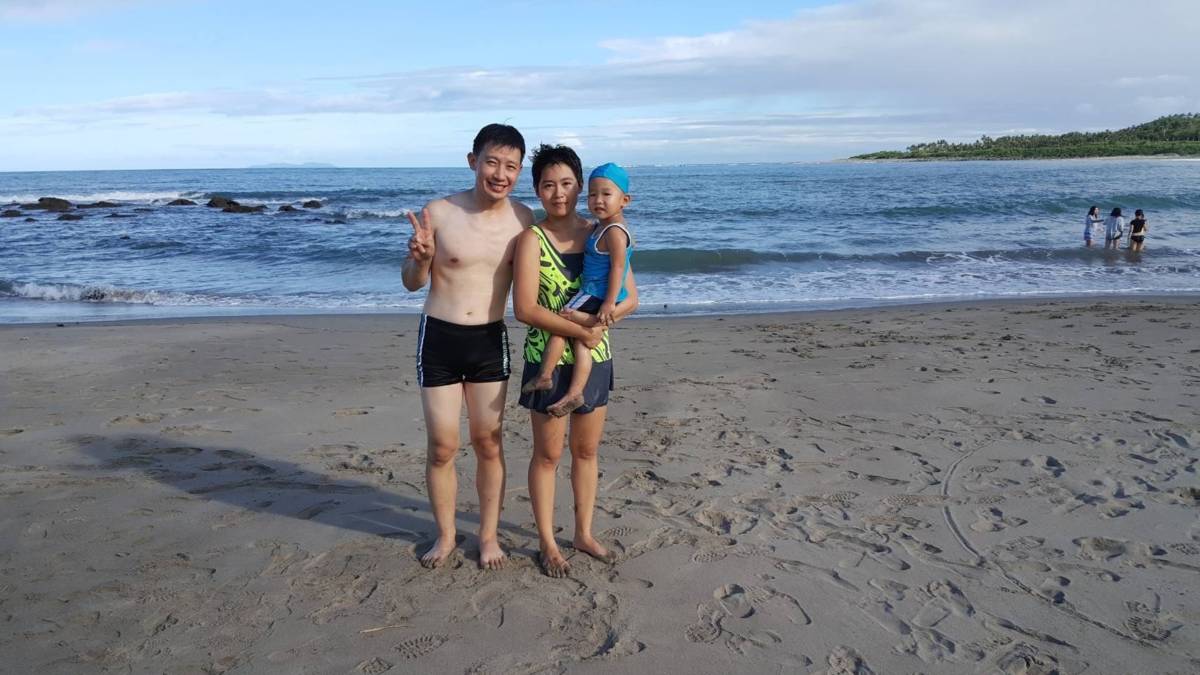 俊明、晴琝夫妻全家遊玩照