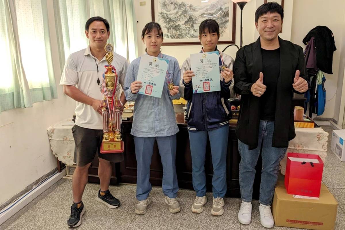金牌團隊合影