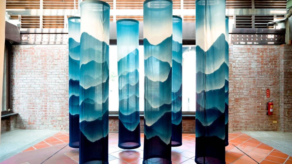 東勢客家文化園區展出美麗的客家藍染作品(圖片來源：黃信彰提供)