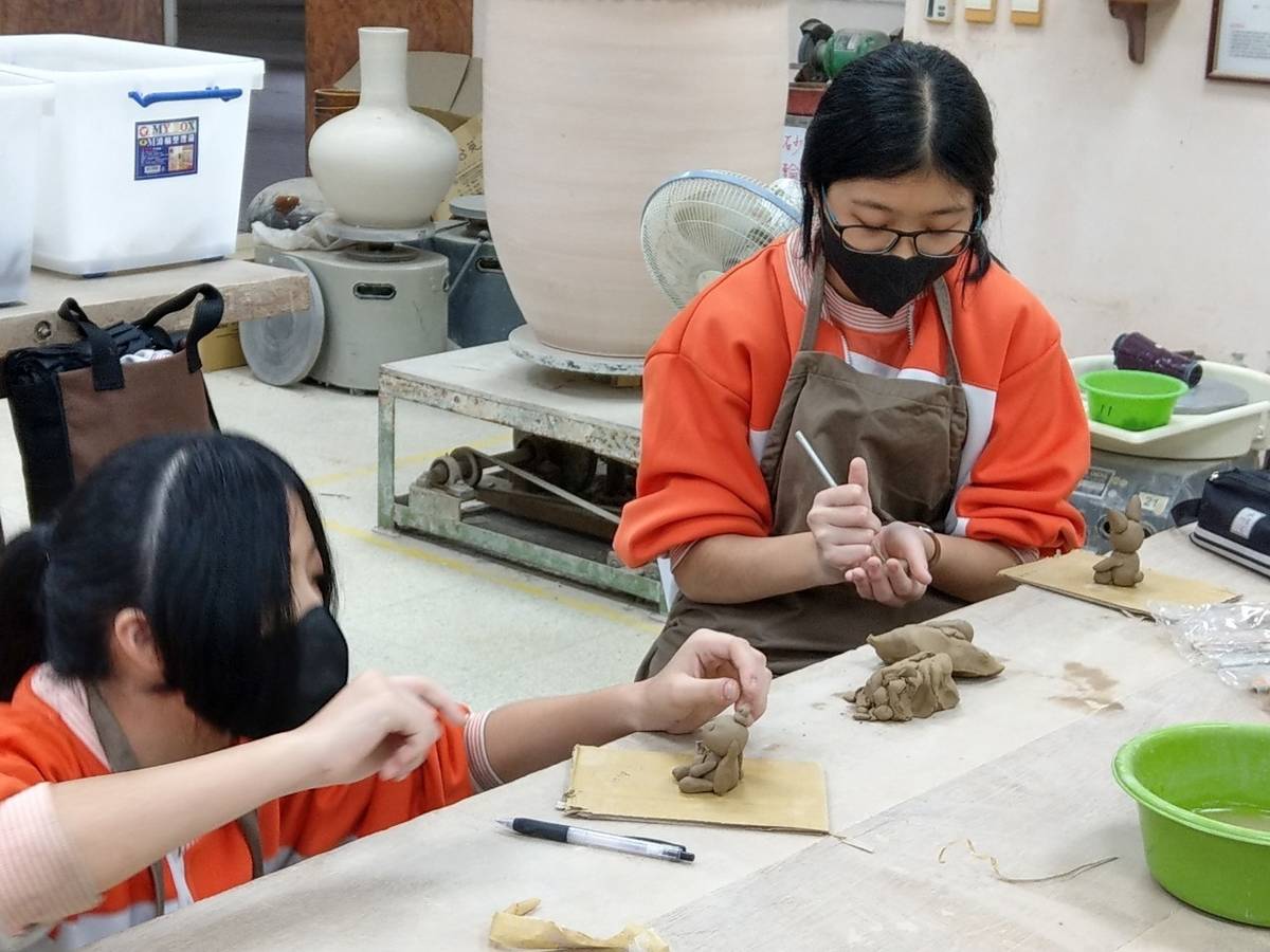 鶯歌商工陶藝主題(學生練習照)
