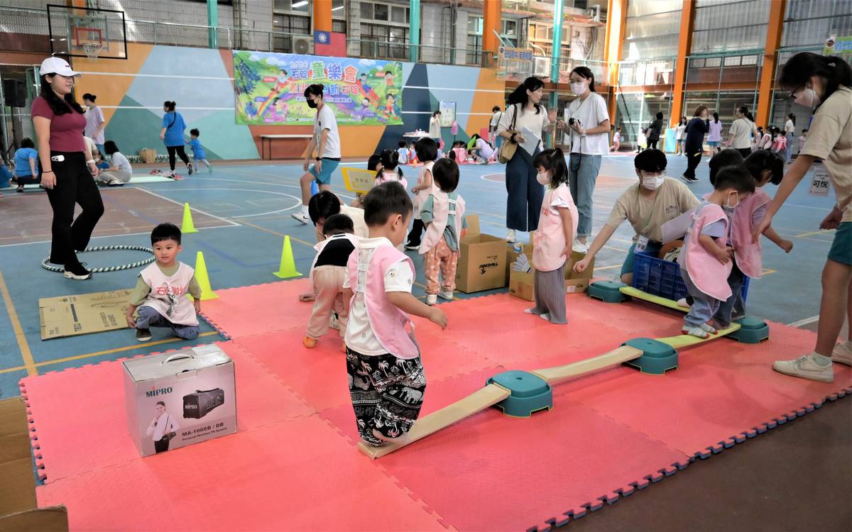 幼兒園體能闖關
