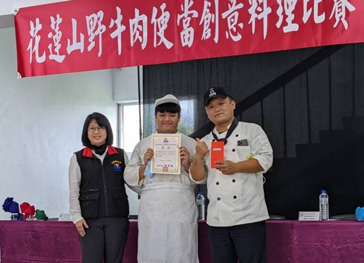 黃家安(中)資料照