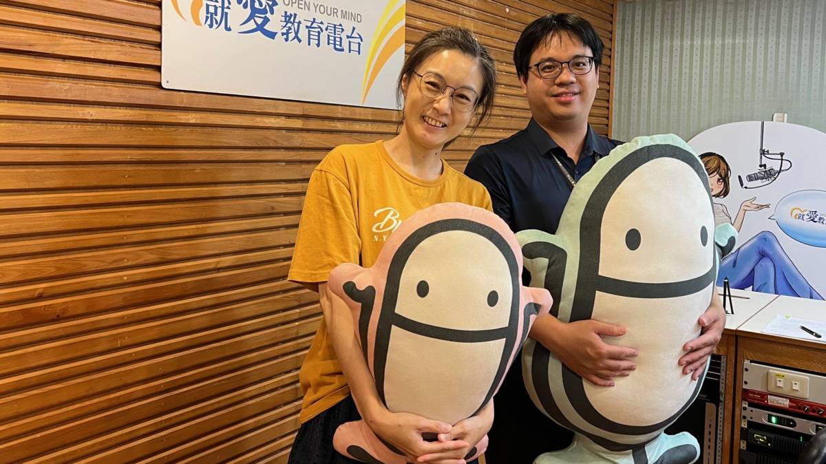 圖右為高雄市立大同醫院胸腔內科醫師許恩齊