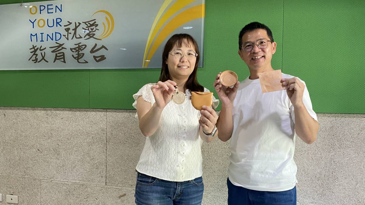 劉皇模希望利用簡單的手作皮革製品拉近皮件與人們的距離