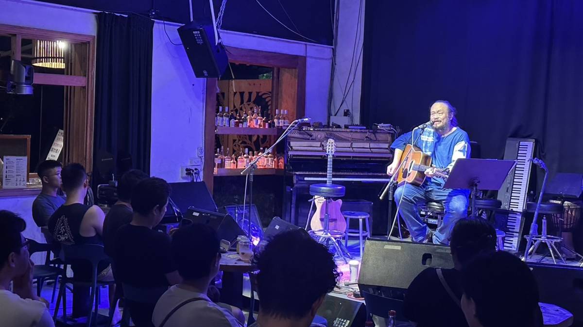 老師於Blue House演出