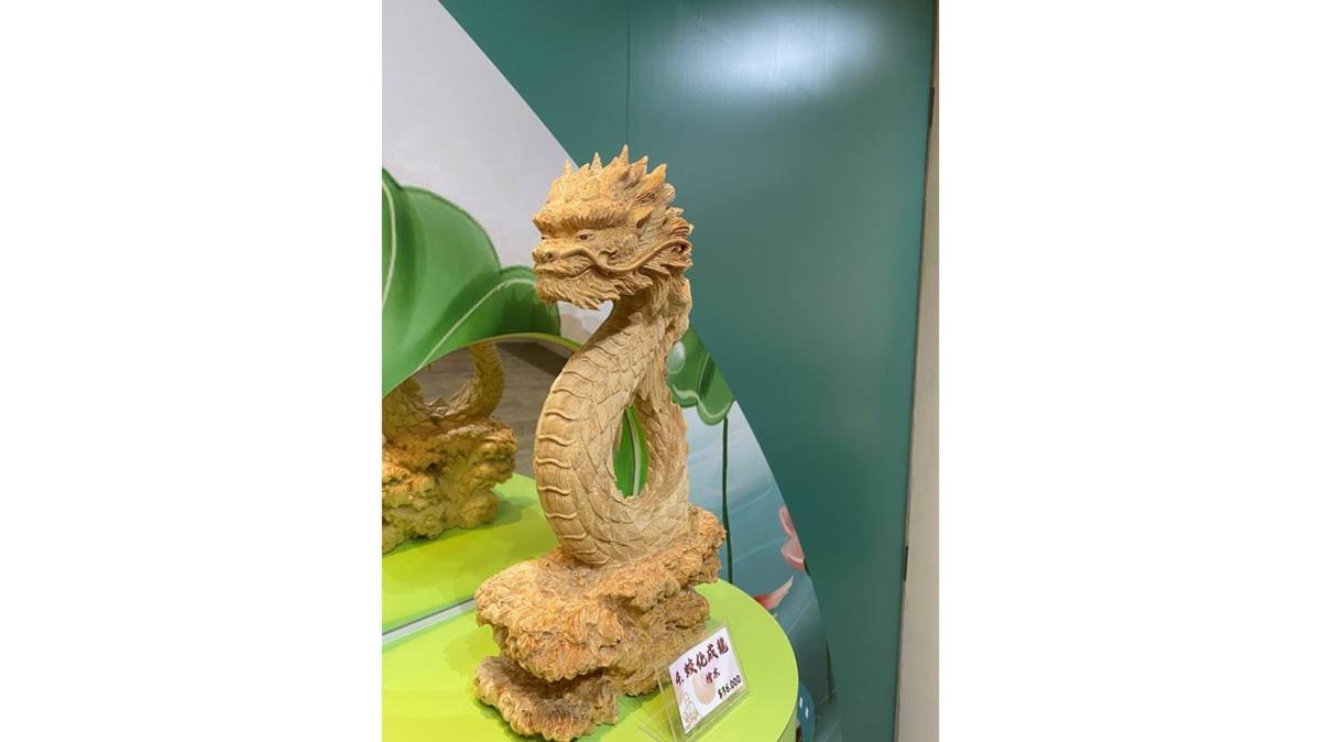 林子玄老師將生活中的體悟刻在作品裡