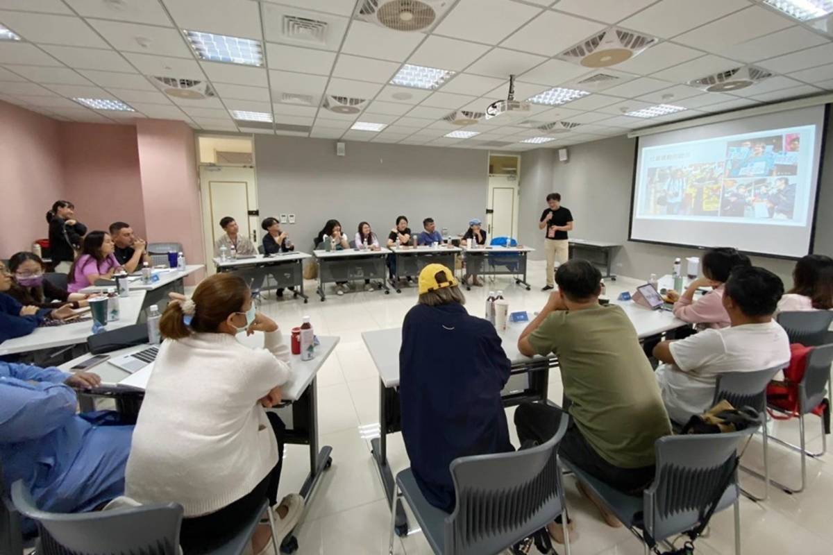 臺東縣政府推動「慢活創深DIG DEEP TAITUNG」，辦理首場「媒合交流小聚」，邀請「地方創生學校」到臺東與在地團隊交流。