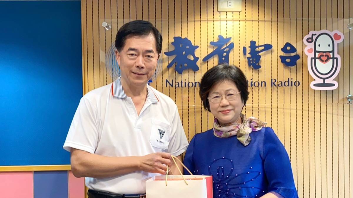 孫維新與臺長.jpg