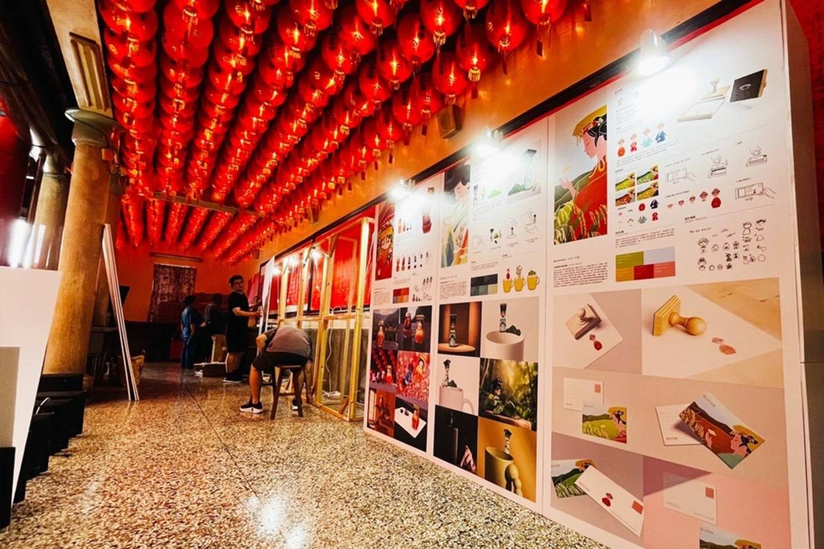 關山鎮天后宮與國立臺東大學攜手推動「為媽祖做設計」產學計畫，帶領學生透過數位設計轉譯媽祖文化元素，從品牌形象識別到立體文創小物，發揮創意，為宮廟注入新意象。(摘自臺東大學數媒系臉書)