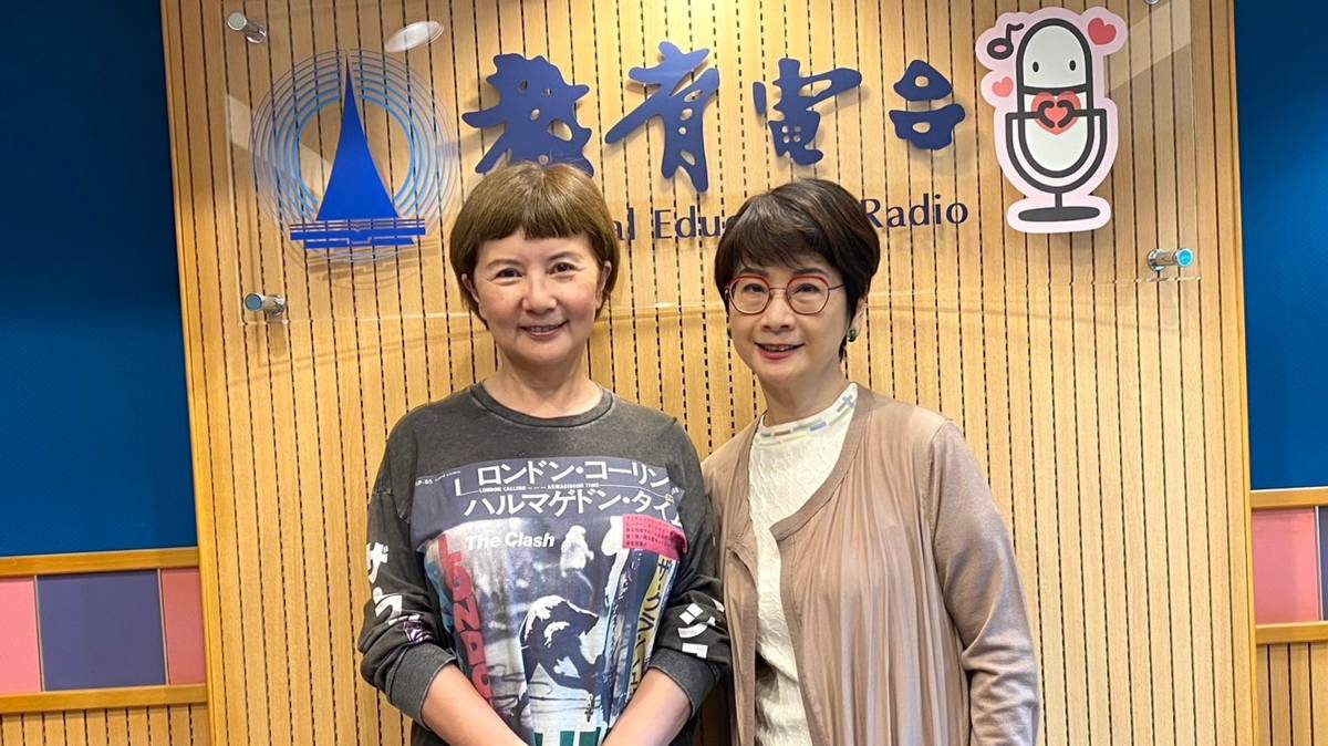 李烈和主持人葉樹姍.jpg