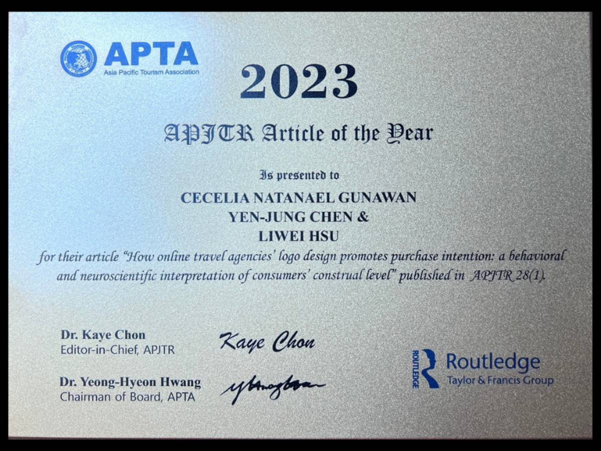 APTA  2023 年 由 1300篇頂尖學術投稿論文 只錄取一篇 得獎分享


主題"線上旅行社 LOGO 顏色影響消費者判斷"