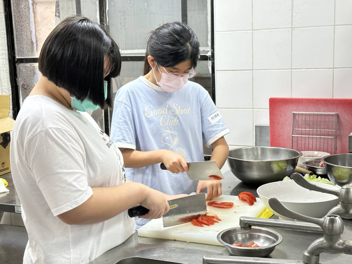 豫章工商餐旅群-「愛麗絲夢遊仙境之魔法料理