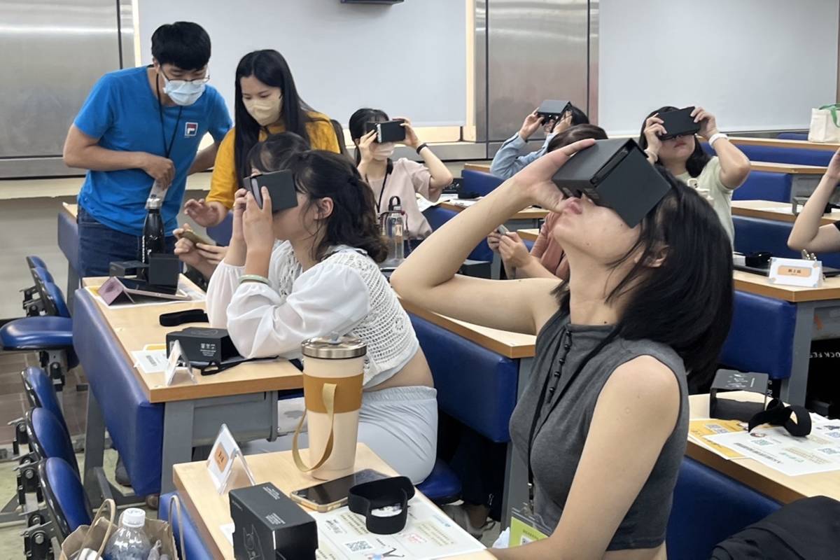 嘉喻戶曉文化工作室課程體驗，藉由AI製作AR及VR遊戲