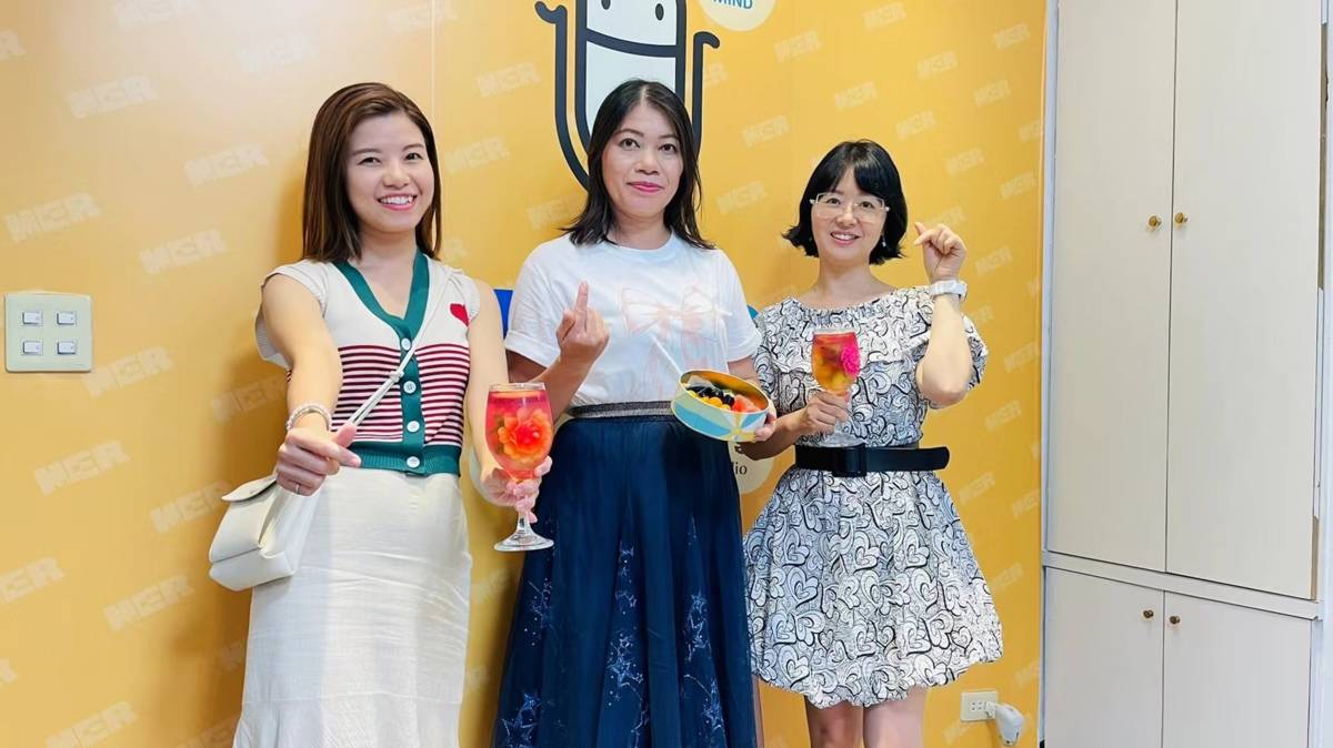 秋香、胡玉華、小代