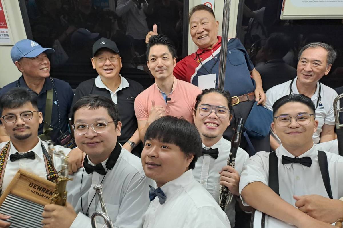 臺北爵士大樂隊好手進駐車廂演奏