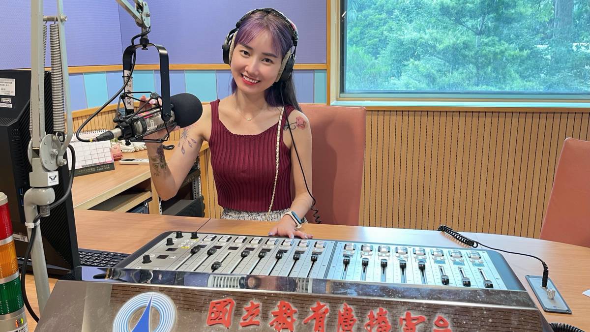 黃鶯女士