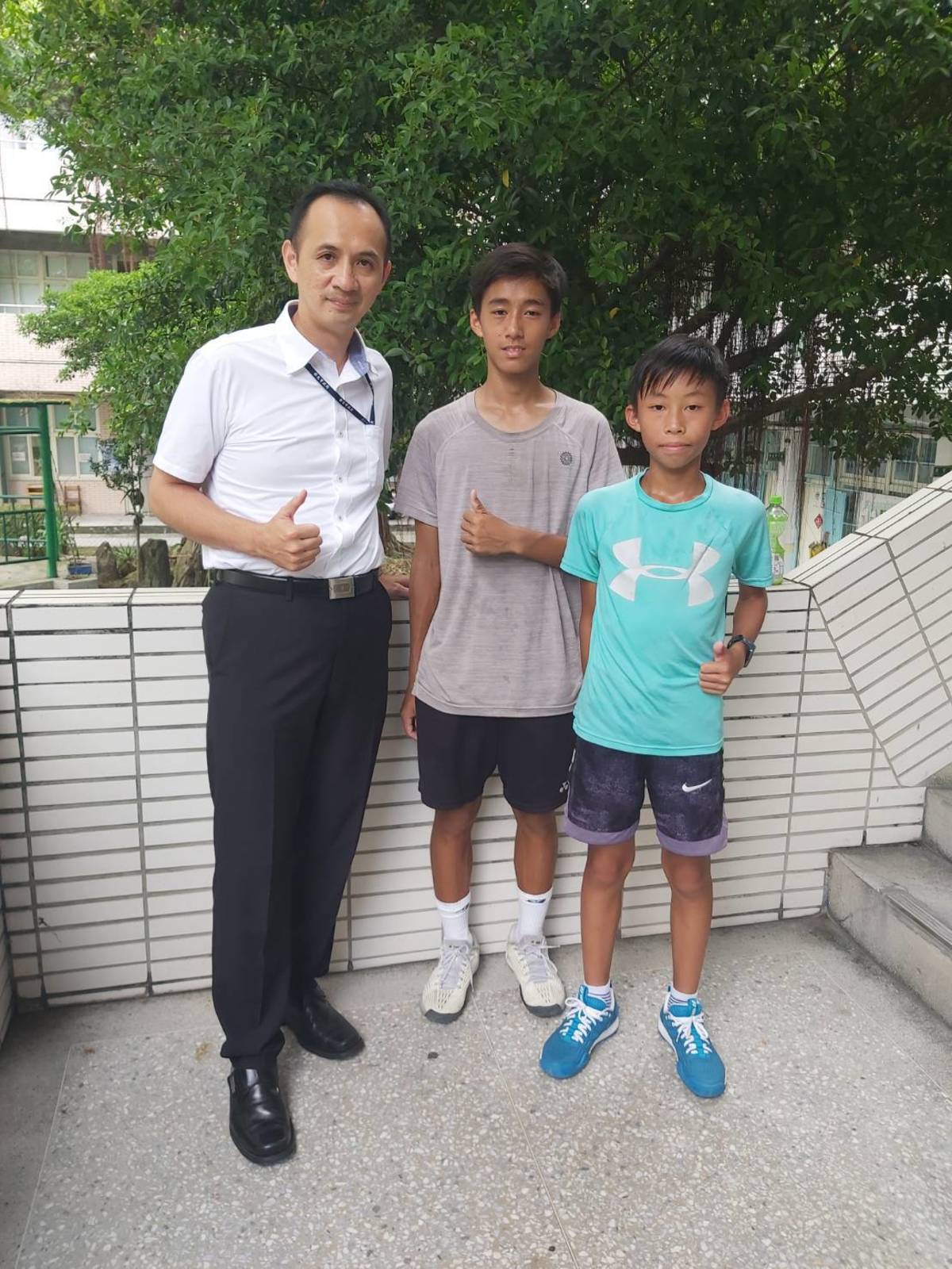 陳孝盈教官與學生感情好。