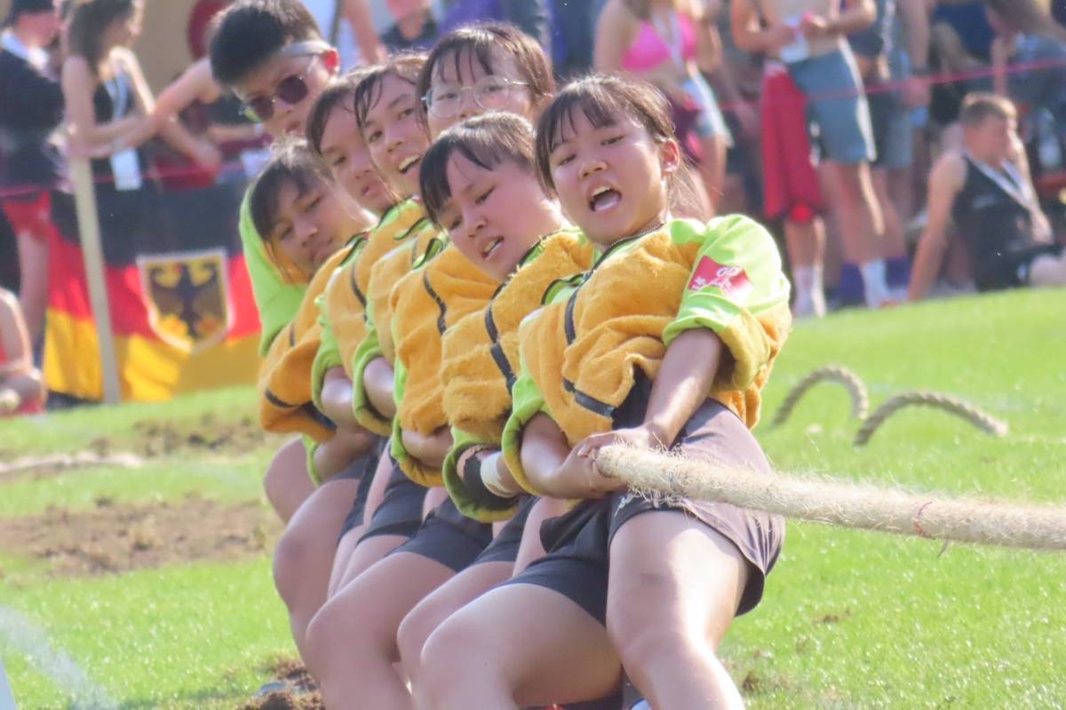 選手們以強大的求勝意志在賽場上爭取榮耀

