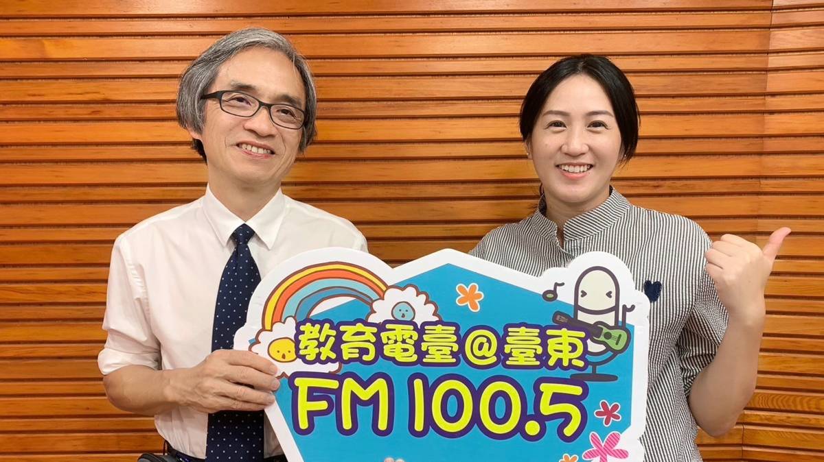 部東婦產科江盛醫師(左)談談醫療與藝術