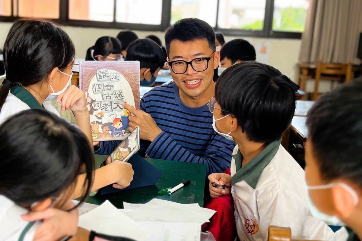 恆春國小柯仕偉主任推動恆春民謠文化
