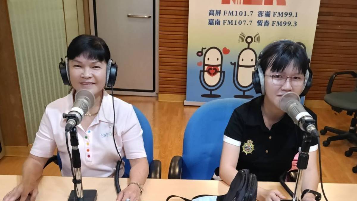 冼錦瓊越南華僑新住民（左）/ 張月華住民第二代（右）