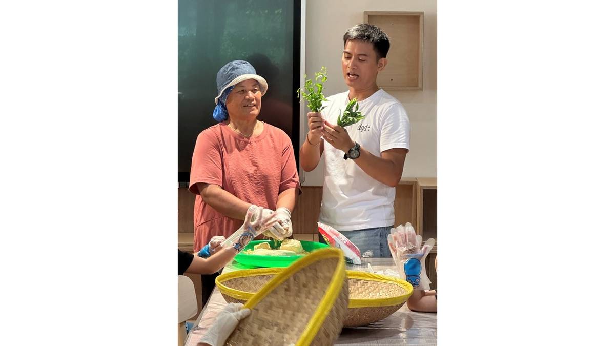 巴撒岡浪（政義）店長跟大家介紹傳統野菜