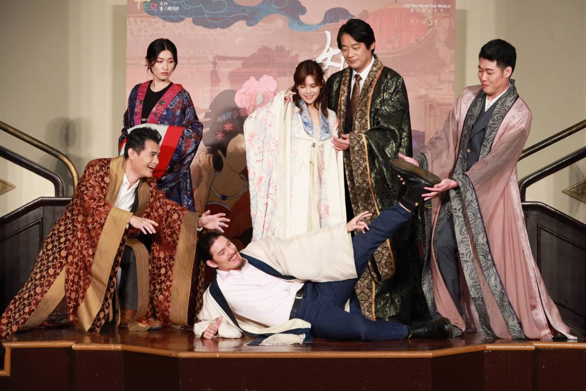 音樂劇《妃比尋常笑》(左起)郭耀仁、管罄、周厚安、夏宇童、周明宇、林斌