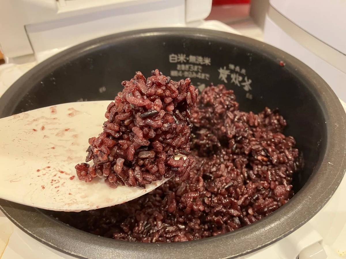 小嫻也在節目中教大家如何煮得更美味唷~/圖片來源:「源天然Origin-米•禮•旅」粉絲專頁
