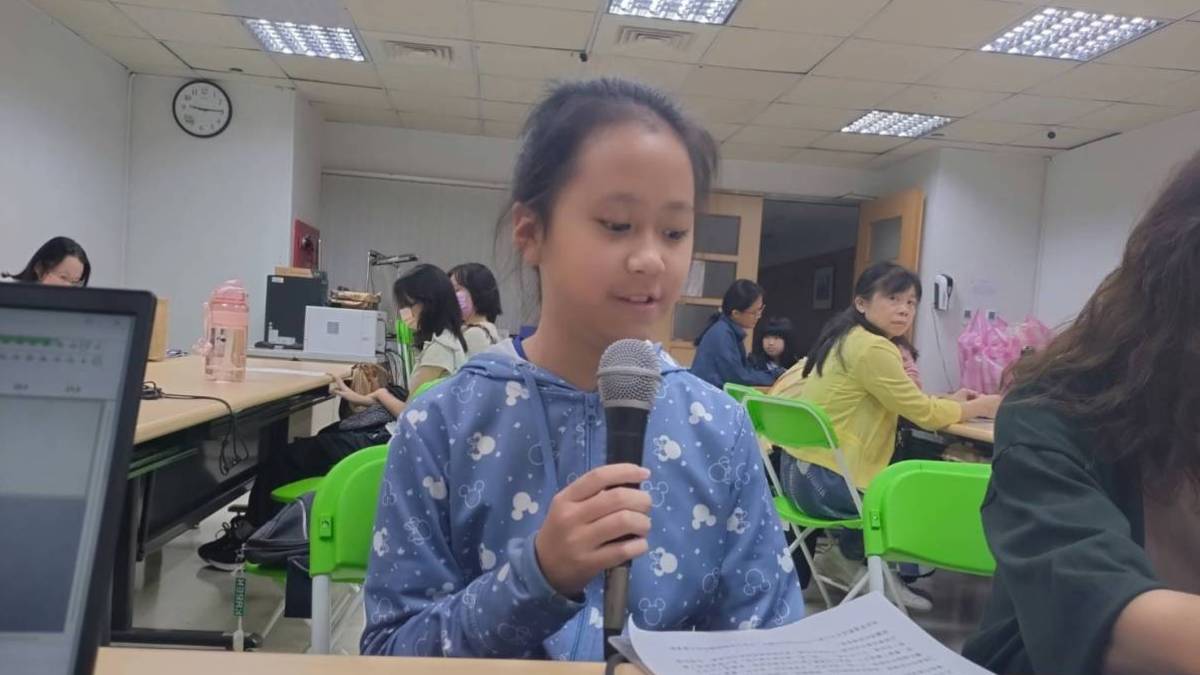 校園主播室：台南市佳興國小 鍾螢瑩 談 ~ 家鄉故事繪本