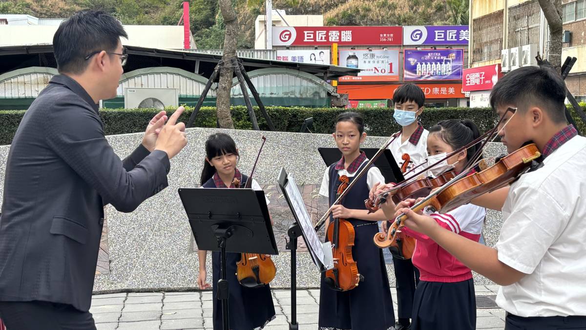 馬蘭國小音樂班演出前練習