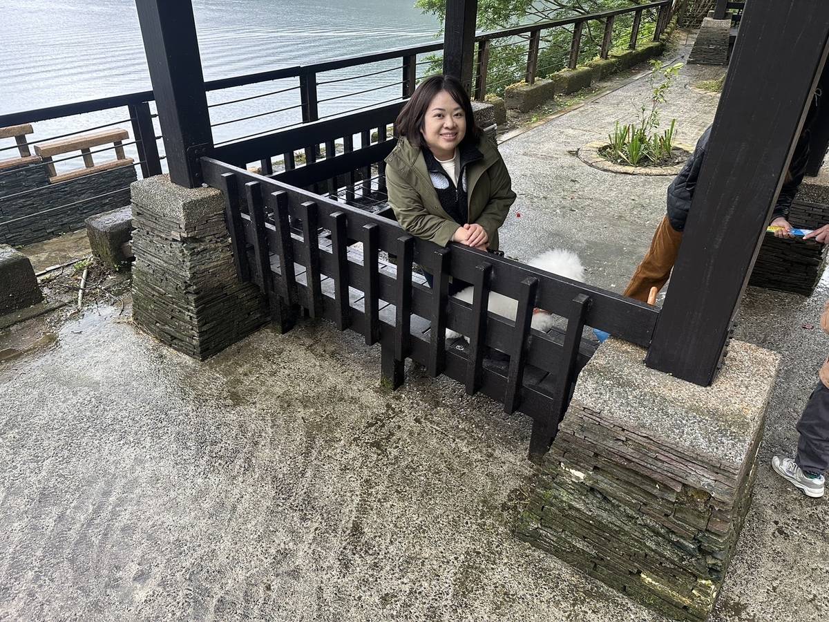 來賓：潘禾庭